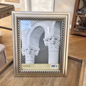 Signature 8 x 10 Wood Frame